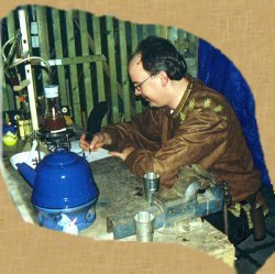 Drudolf beim Brauen und Niederschrift seiner Ergebnisse